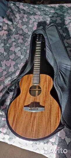 Акустическая гитара