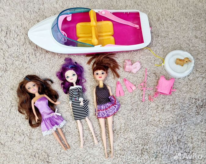 Яхта, клевые куклы, питомец