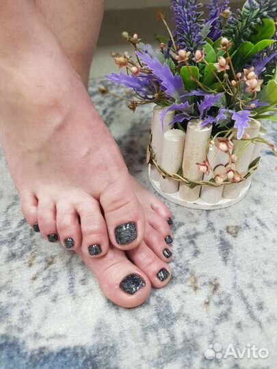 Модели на педикюр. Успей записаться