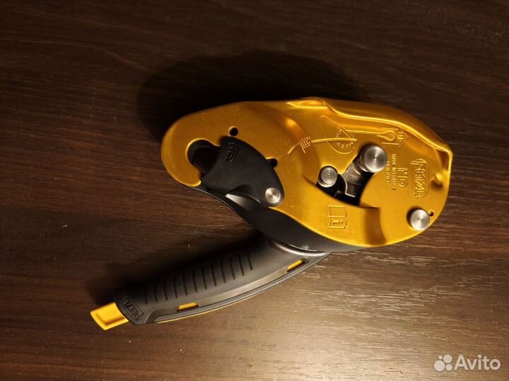 Petzl ID'S спусковое устройство