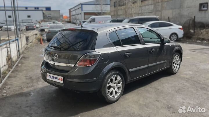 Педаль тормоза Opel Astra (H) 5560328