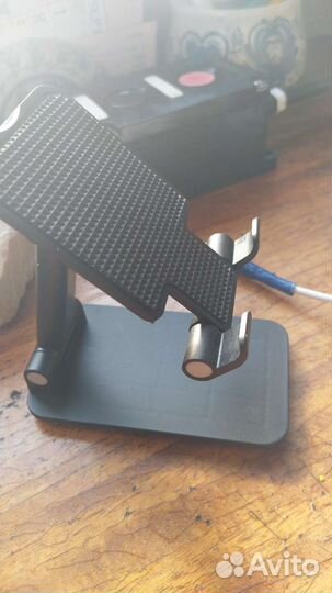 Подставка под телефон