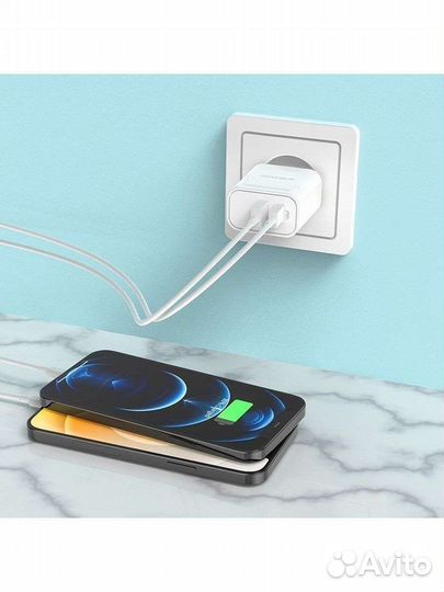 Сетевое зарядное устройство USB + Type-C Borofone