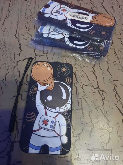 Чехол на iPhone