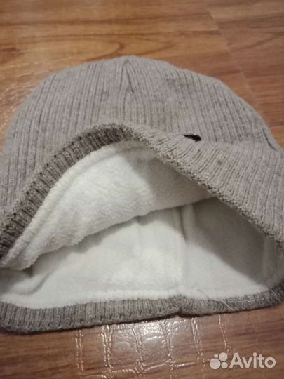 Шапка бежевая