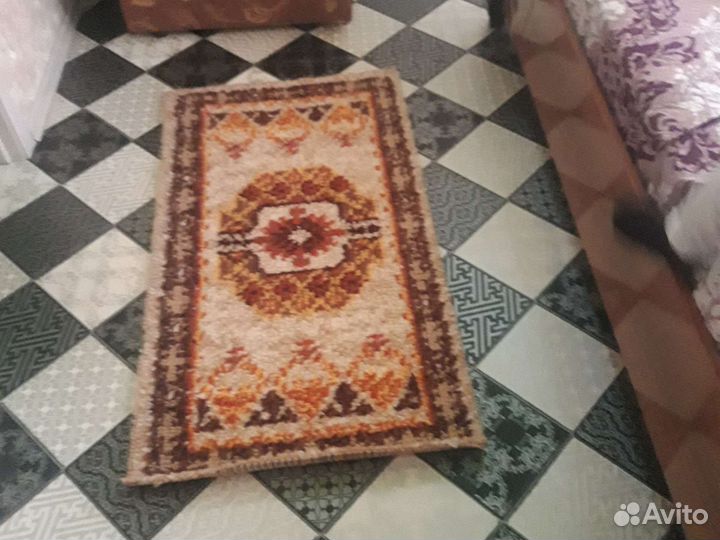 Ковер шерстяной новый