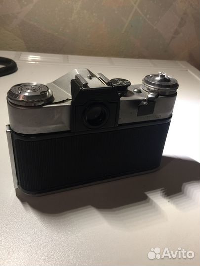 Фотоаппарат Zenit-E с объективом Helios-44-2