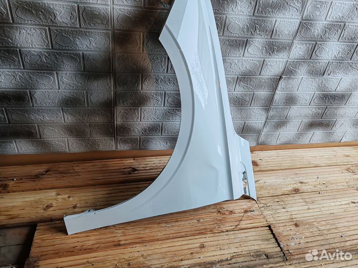 Крыло переднее левое Geely Emgrand