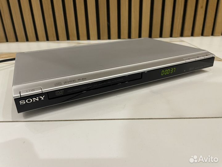 CD/DVD проигрыватель Sony DVP-SR100