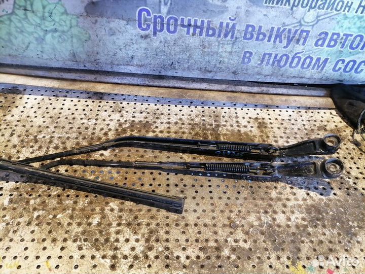Поводок стеклоочистителя Kia Cerato