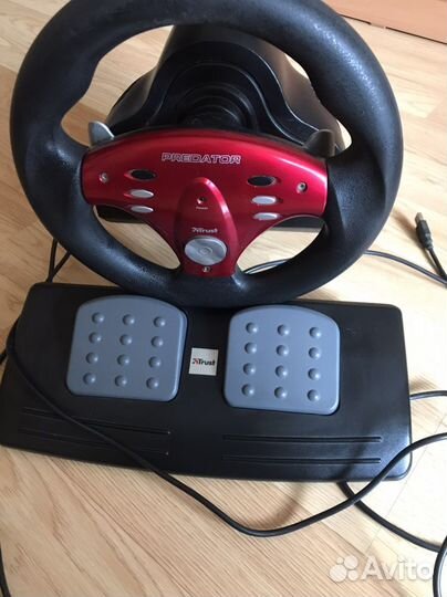 Игровой руль trust predator