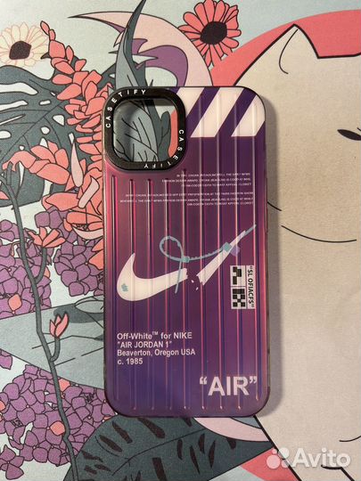 Чехол на iPhone 14