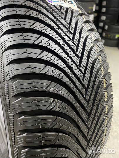 Michelin Alpin 5 215/55 R17