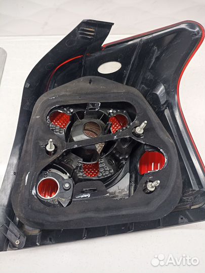 Задний левый фонарь toyota avensis 2006-08 л.руль
