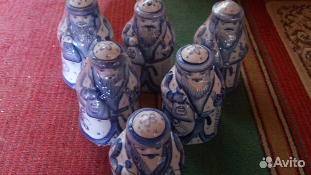 Гжель. Фарфоровая статуэтка «Дед Мороз»