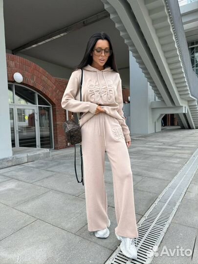 Спортивный костюм женский