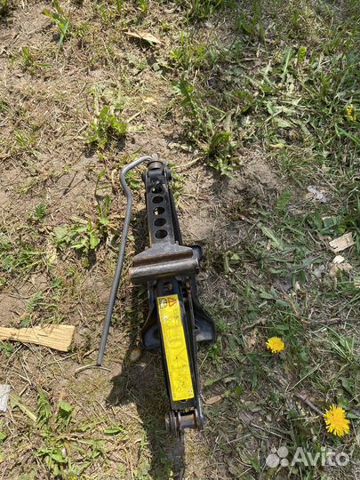 Оригинальный домкрат ford focus 2