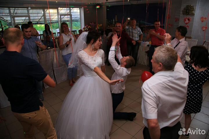 Ведущая+DJ+живой вокал+фотосъемка вечера в подарок