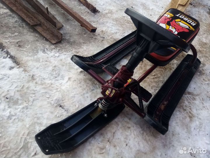 Детский снегокат бу