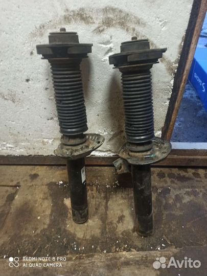 Продам стойки передние Skoda Octavia 2 A5 1.8tsi