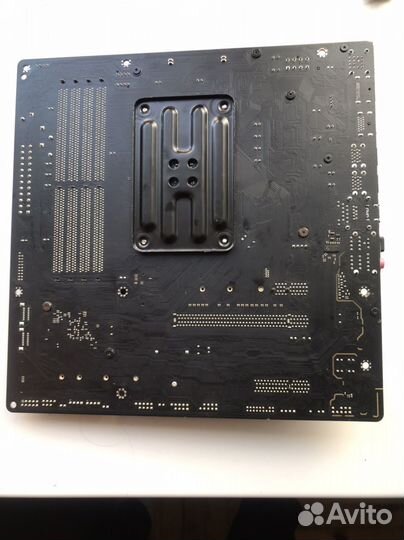 Материнская плата am4 asrock steel legend