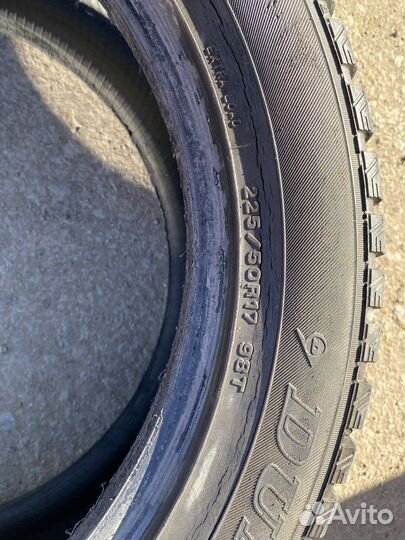 Dunlop SP Winter Ice 01 225/50 R17 98T