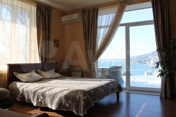 2-к. квартира, 120 м², 2/3 эт.