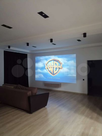 Коттедж 580 м² на участке 23 сот.