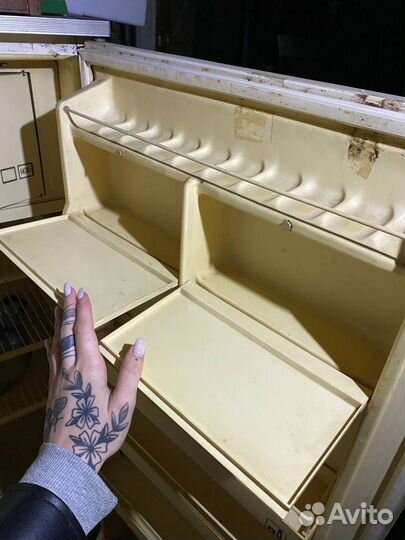 Холодильник бу полюс