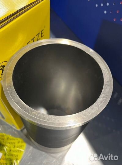 Goetze Гильза цилиндра с упл.кольцами MAN D2866