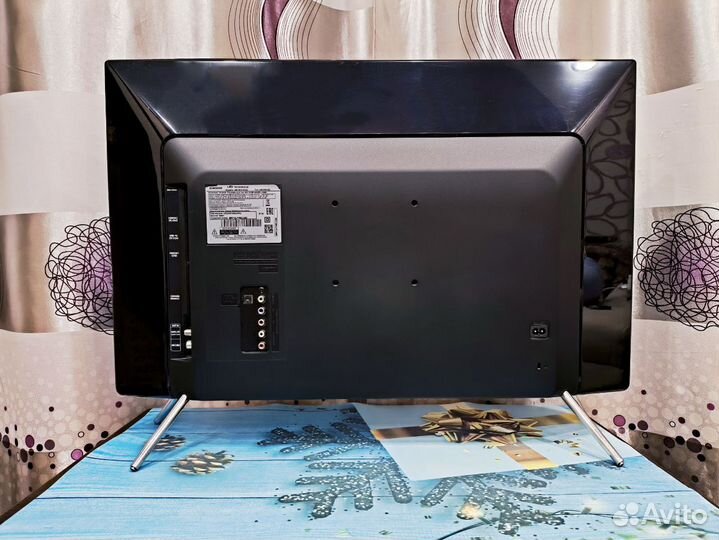 Телевизор Samsung 32