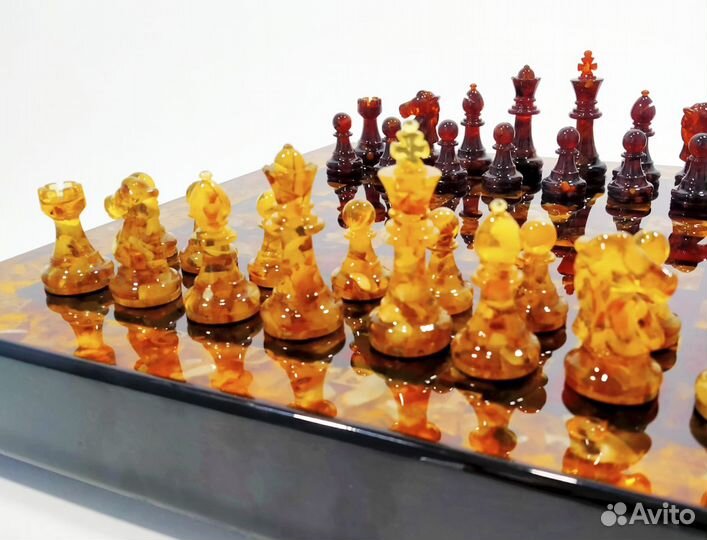 Янтарные шахматы. Шахматы из Янтаря. Янтарь. 00011