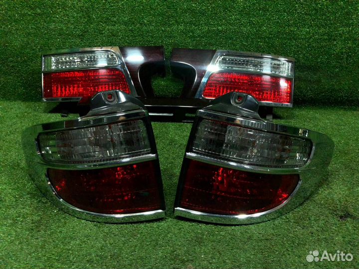 Комплект фонарей задний Toyota Estima ACR30