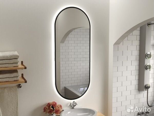 Зеркало в раме с подстветкой, капсула