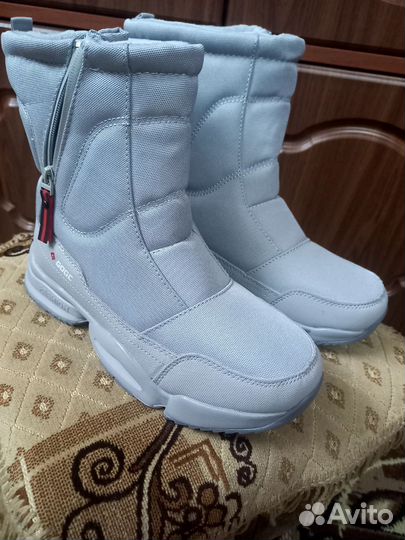 Дутики женские зимние