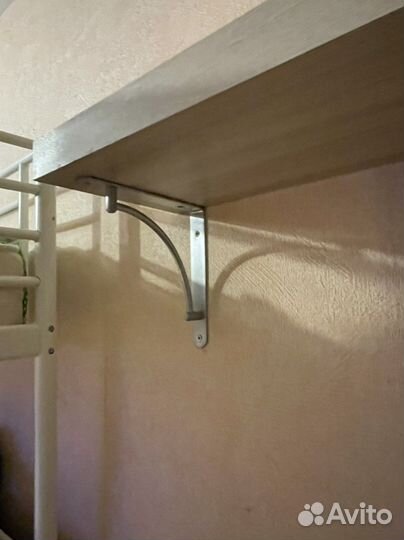 Полка настенная из массива