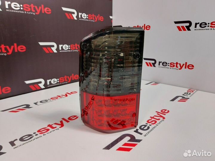 Стопы Nissan Patrol 60 Красно-Черные Диодные R2575