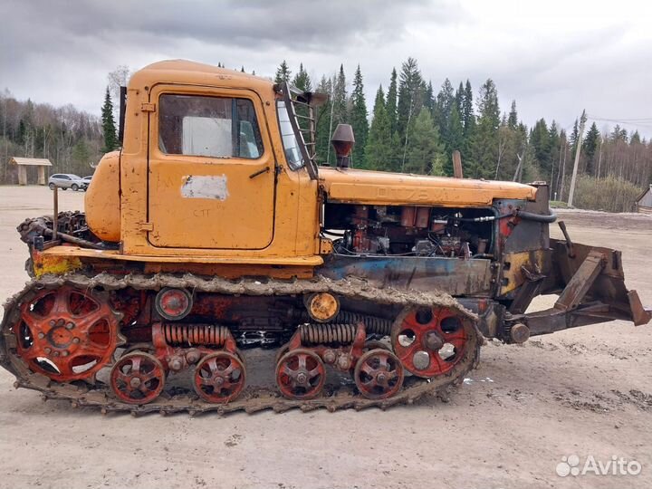Трактор дт75