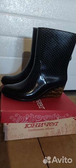 Резиновые сапоги