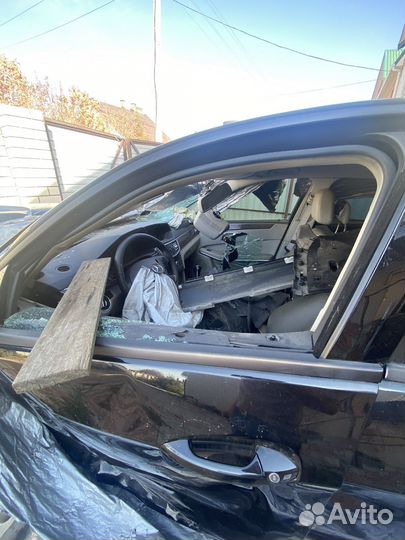 Запчасти на мерседес 212