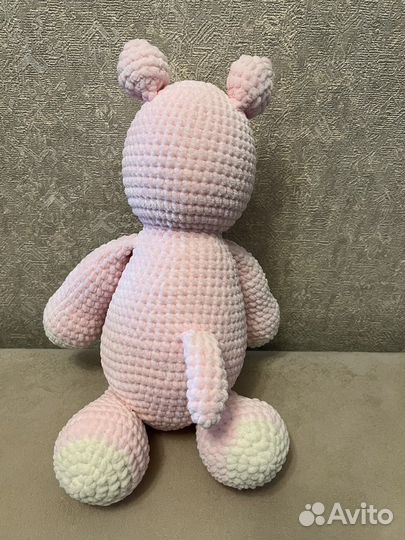 Игрушка бегемот из мягкой пряжи