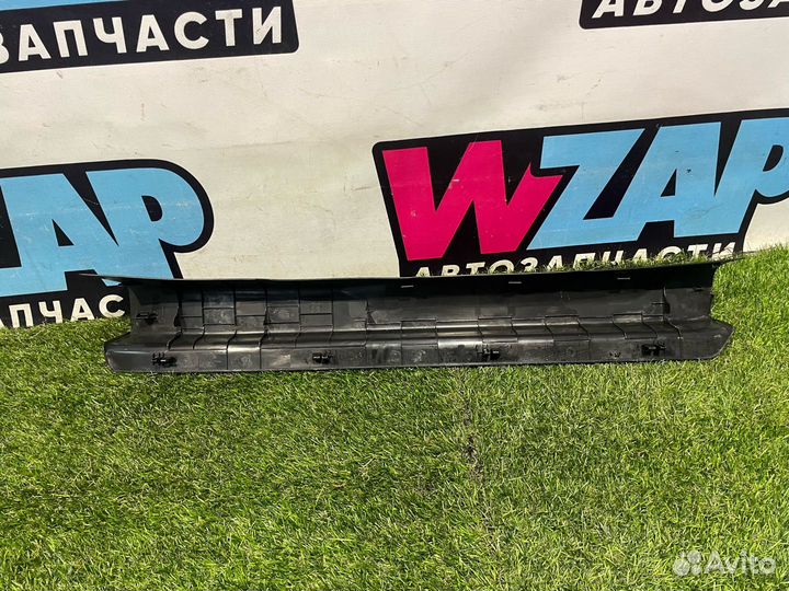 Накладка внутренняя на порог левая Fiat 124 2018