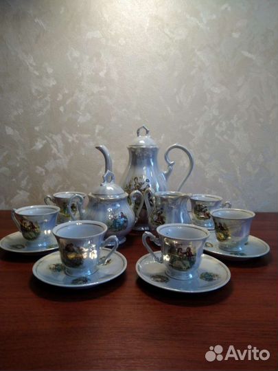 Сервиз кофейный / чайный. Фарфор. Югославия
