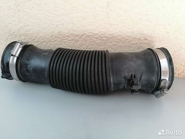 Патрубок воздушного фильтра Renault Duster