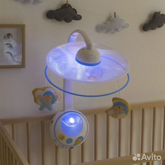 Мобиль в кроватку с проектором