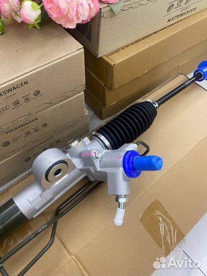 Рулевая рейка на Nissan N16 новая