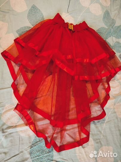 Платье со съёмным шлейфом, 42 р, Авито доставка