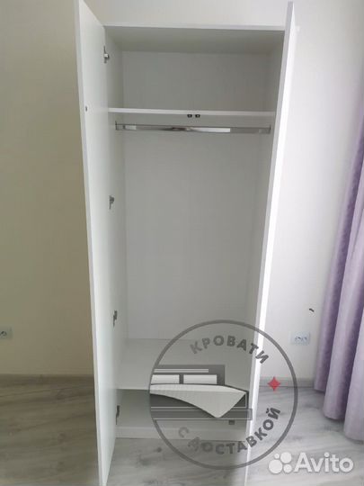 Шкаф