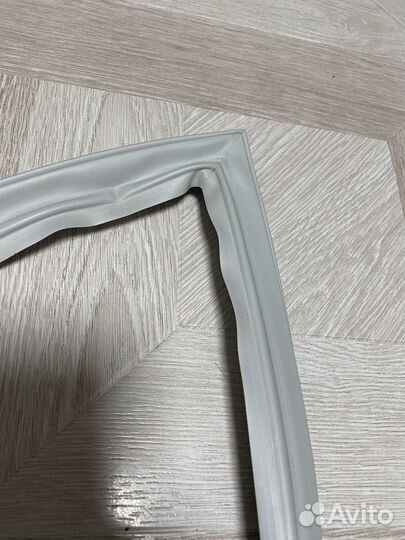 Резинка для холодильника морозильная камера