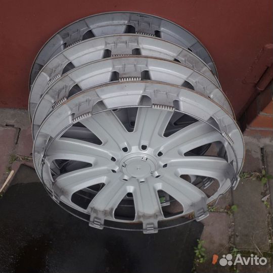 Колпаки на volkswagen r 16